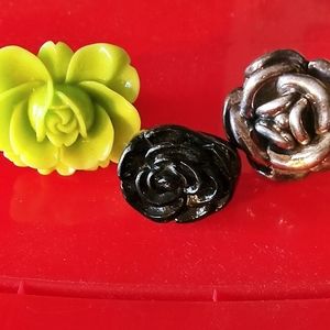 3 flower rings